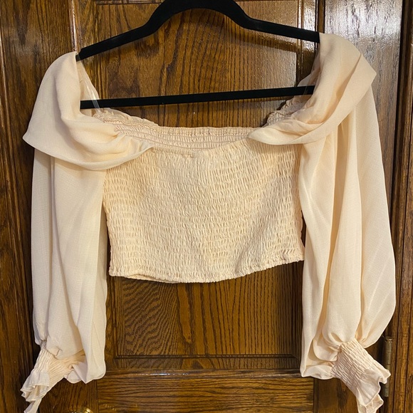 On Sale ❤️‍🔥 Windsor Top NWT - Picture 3 of 5